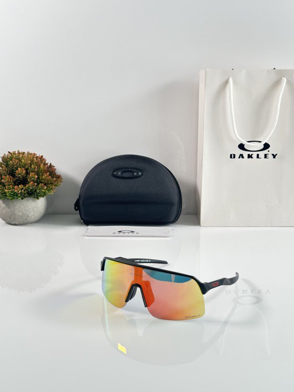Oakley_9463_Black_Fire