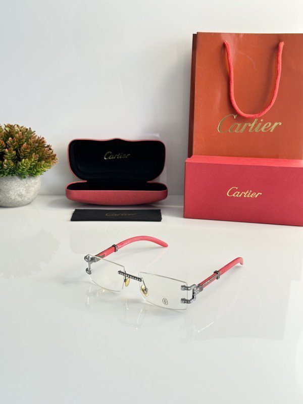 Cartier_0711_Gun_Red_Frame