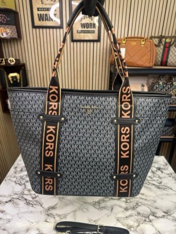 Michael Kors Maeve Monogram-Print Tote Bag With Dust Bag (Black 22314)