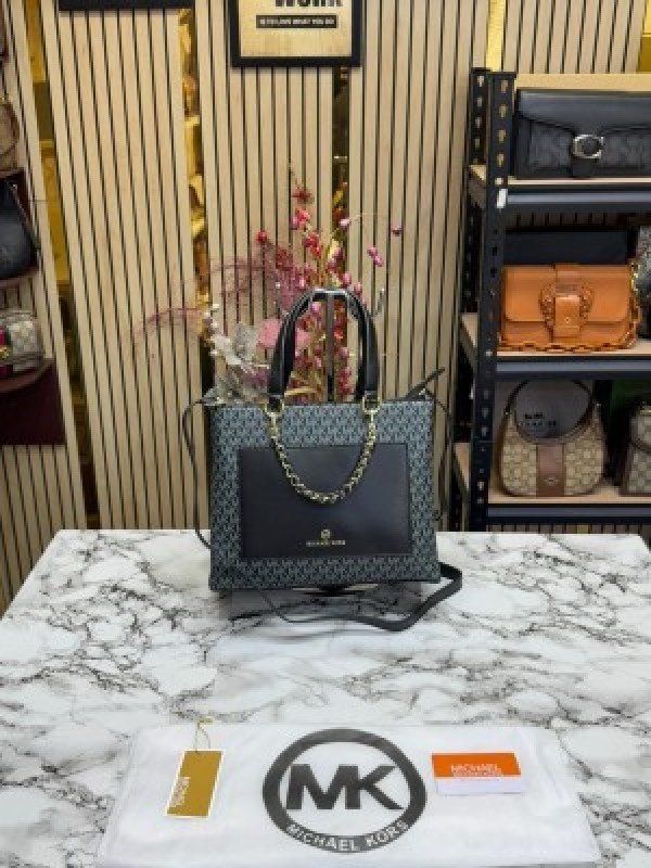 MICHAEL KORS PRORSUM HANDBAG WITH DUST BAG PREMIUM QUALITY (Black)(MT)