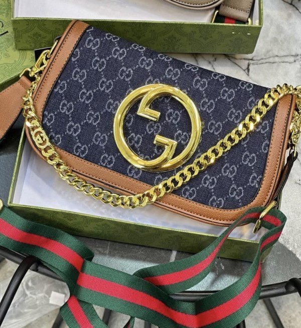 GuccI Blondie hand bag With folding box 287(BR)