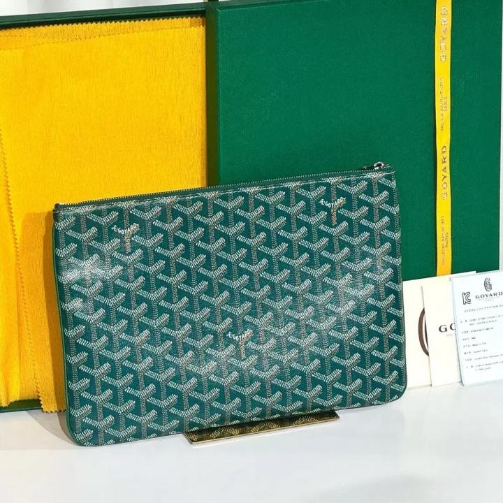 Goyard Snat MM pouch in Green Goyardine