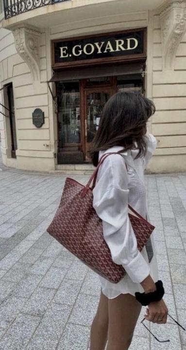 Goyard Saint Louis PM tote bag   with a detachable pouch.