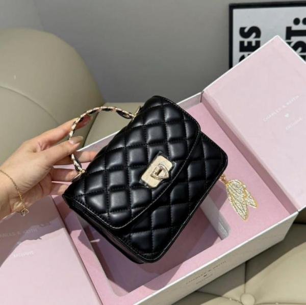 CHARLES_KEITH_Cressida.Quilted.Top.Handle.Bag.With.Bag.Charms_With_Og_Gift_Boxblack-50701608