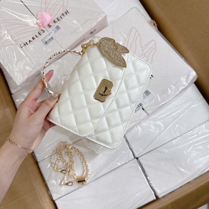 CHARLES_KEITH_Cressida.Quilted.Top.Handle.Bag.With.Bag.Charms_With_Og_Gift_Box_White-50701608